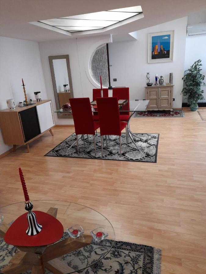 Corte Lambruschini Central Apartment With Free Covered Parking เจนัว ภายนอก รูปภาพ
