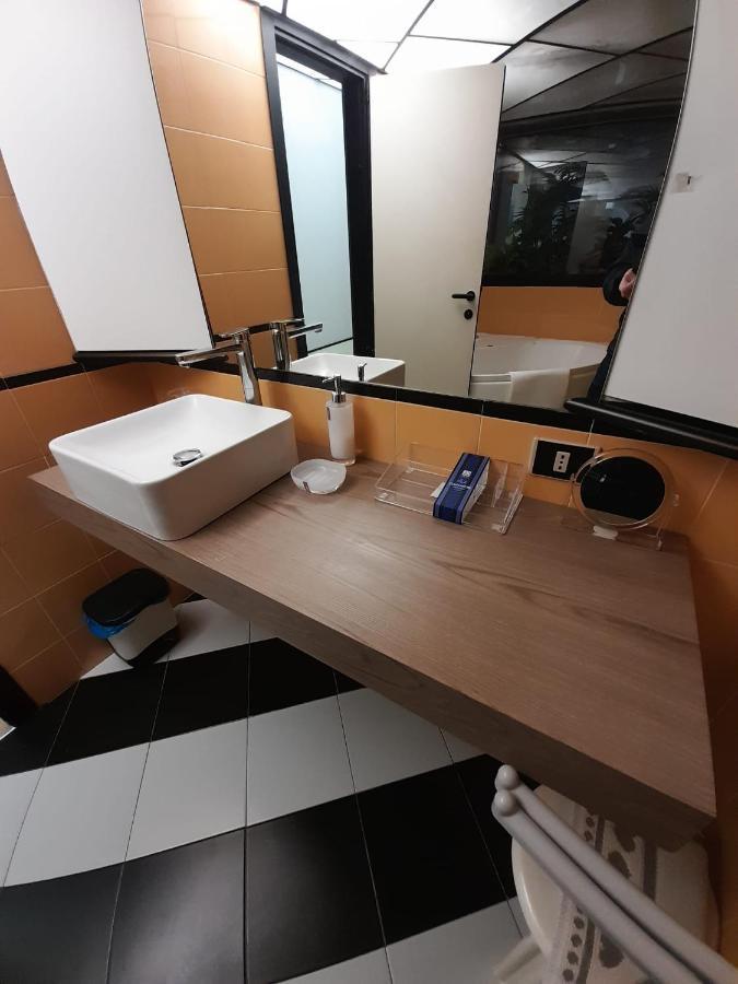 Corte Lambruschini Central Apartment With Free Covered Parking เจนัว ภายนอก รูปภาพ